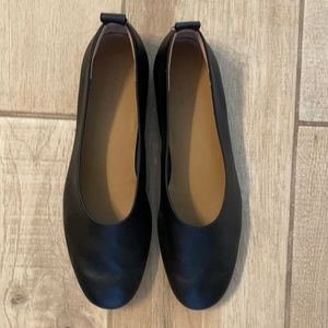 Everlane Day Glove Flats